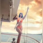 Kashmera Shah Instagram - I think I look better now than I did in my 20s. Thank you god. Love to all #kashmerashah #kashmirashah #orange #privateyatch #birthday #birthdaygirl #birthdaywishes #phuket #thailand #birthdayvibes #sexywomen #bollywood #bollywoodactress