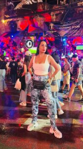 Kashmera Shah Instagram - A night in #phuket @munishakhatwani @saraarfeenkhan @tannazirani_ @rohitkverma @banerjeepuja