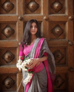 Kashmira Pardesi Instagram - Makar Sankranti chya hardik subhechha. Wishes for Pongal, Bihu, Lohri ♥️✨

Photography @deepak_durai_photography 
Stylist- @labelswarupa 
Managed- @arunprajeethm