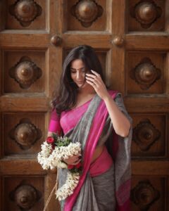 Kashmira Pardesi Instagram - Makar Sankranti chya hardik subhechha. Wishes for Pongal, Bihu, Lohri ♥️✨

Photography @deepak_durai_photography 
Stylist- @labelswarupa 
Managed- @arunprajeethm