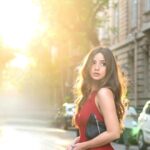 Kashmira Pardesi Instagram - She wanna go to places she’s never been before ✨ Shot by : @kalyaam_2.0 Styling : @jasjeet01_ Styling assistant : @dhritisoonderji @_aamenaa_ HMU : @sandybeauti Hairstyle by : @makeoversbyjacqueline Managed by : @wizardingmedia_