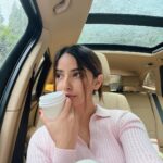Kashmira Pardesi Instagram - How could I not click these, my favourite season is here 🌧️🌧️🌧️