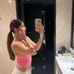 Kashmira Pardesi Instagram - Mirror selfies for the win 🪞✨