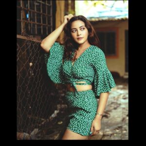 Kaveri Priyam Instagram - Hola💚 PC @aman_nagoshe @official_japindersidhu