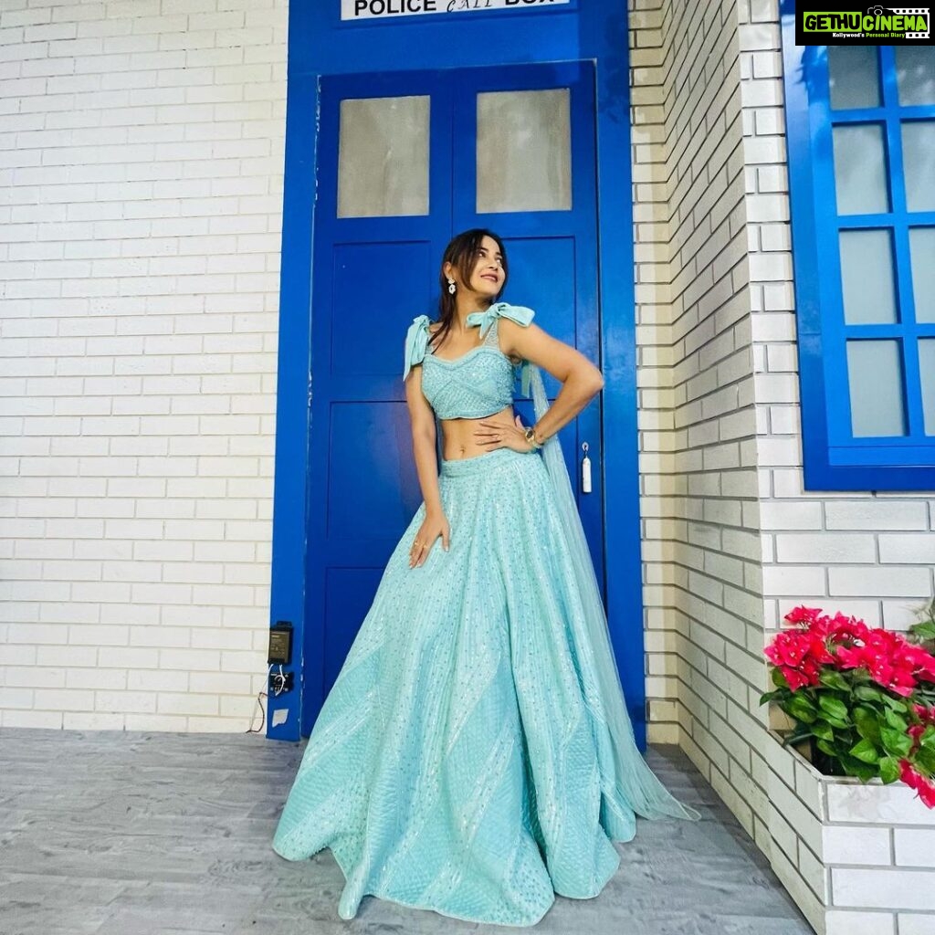 Kaveri Priyam Instagram - ‘She who leaves a trail of glitter is never forgotten.’💙 Wearing @vridhisomaani