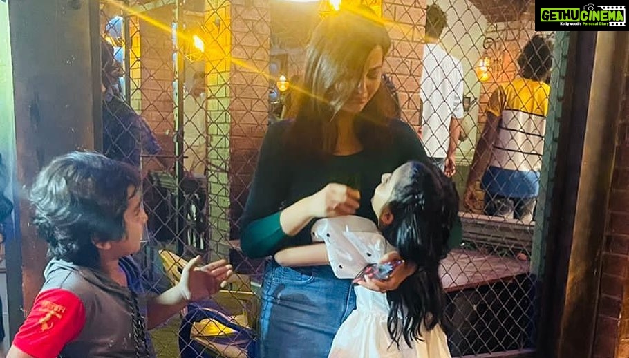 Kaveri Priyam Instagram - Forever grateful for this team of amazingly talented bunch of people, the memories the experiences, the leanings, the growing, the bond that I have made over 11 months. It is to stay with me forever.♥️♥️♥️ @sonysab @sunshineproductionsofficial @sudhirpix @reetika.ghosh.30 @cma.sees @amitmalik7726 @hrishidp @prateekshah1 @ppandiit @manipdixit @djaay_m @kunwar_shashank @reemstini