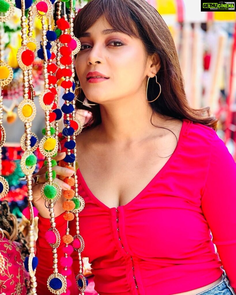 Kaveri Priyam Instagram - A frame filled with my most favourite colors….♥️