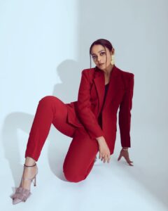 Kaveri Priyam Instagram - Balancing burgundy on the outside and mysterious black on the inside, with finesse. Isn’t it!?!

Credits!

Photographer - @akshayrathodphotography

Makeup and Hair - @amuthevar

Styled By @rimadidthat

Outfit - @tanisha_vaidya X @aishamouse_label 

Footwear @lynindia.official 

Outfit PR @mediatribein

Jewellery @goldenbyree

Location - @byou.in

Artist Reputation Management - @oceanmediapr
