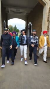 Kavita Kaushik Instagram - Major Missing the gang of my awesome team 😇 @gippygrewal @binnudhillons @karamjitanmol @smeepkang @jaswinderbhalla @nareshkathooria @ghuggigurpreet