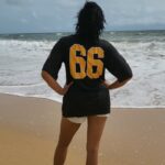 Kavita Kaushik Instagram - I like to play, especially with @justronnit that too all day, and I love clothes that glide on me while I move n sway in any way , love these @godevils wear for men n women , check em out don't tell me i didn't say 😘 Thanks for the fun collab @ishreen_vadi you are a bright little Ray ❤