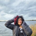 Kavita Kaushik Instagram - Best lessons are taught in the university of life😇 #swans #ducks #lake #netherlands #kortenhoef #love #nest #cabinbythelake