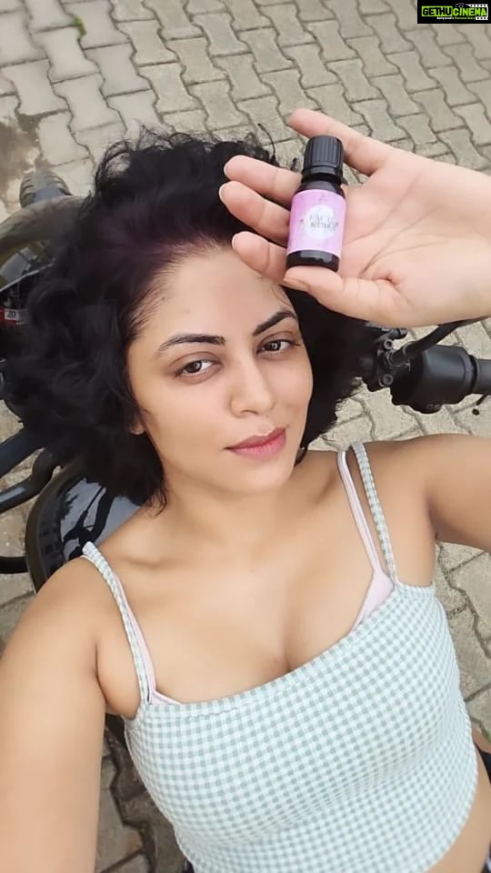 Kavita Kaushik Instagram - Haven't slept in 3 nights, been sleeping for only 5 hours in the morning between 6am to 11am, it's the worst thing to do to one's health, Never do this , I hope to get back a bit in routine but Nights are the quietest, cleanest and most beautiful time to focus and make these products for you all π It's your amazing reviews and love that make me do this! I love you all, Now time for the Halwaai to enjoy his mithaai, meaning let me play and nourish my tired hair and skin to life with these jewels of Nature and you can order yours by sending a watsapp message on 9820378775 Team kk at your Hair n Skin service β€