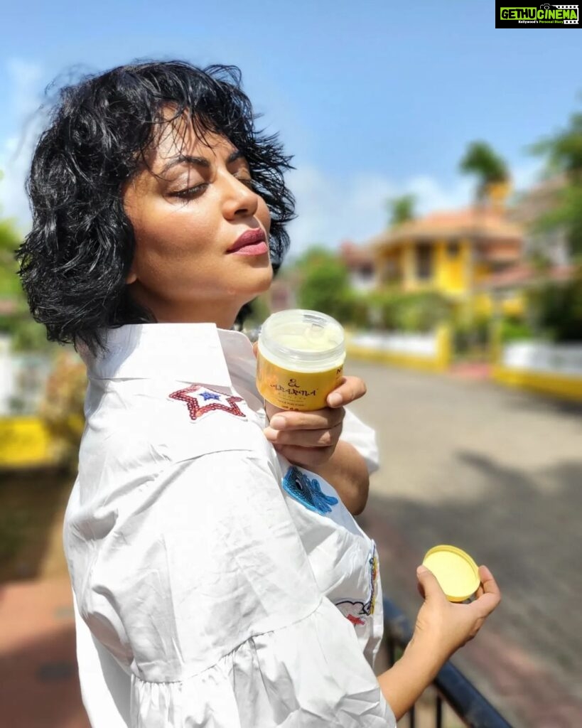Kavita Kaushik Instagram - The Face & Body Cream : Fountain of youth exists, it's in our Face n body cream, from tightening pores to bringing down puffiness, reducing fine lines and marks, hydrating worn out skin, bringing lost glow back to ensuring good sleep this one cream does way more than you can expect ! Dont ignore your neck and rest of the body to have skin as beautiful as your face and apply it all over for healthy nourished skin ,Try it and share your reviews with us, Watsapp 9820378775 to order your Website-http://www.aparnaauntys.com