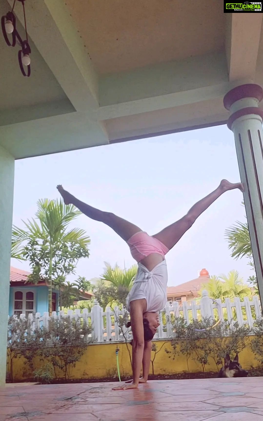 Kavita Kaushik Instagram - Half hearted Excercise but A full heart ❤💜