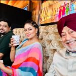 Kavita Kaushik Instagram - Some Amazing captures of an awesome evening, Carry on jatta 3 trailer launch , followed by a musical night hosted by Aamir Sir ! So blessed to be in such perfectionist n esteemed company 💓 so grateful for all your love on the trailer 🙏 So excited for you all to watch the film on 29th June 2023 in theaters with your friends n family n enjoy this Maha entertaining ride #carryonjatta3 #Carryonjatta3 #cinemas #movies #popcorn #entertainment #stars #aamirkhan #gippygrewal @carryonjattamovie @humblemotionpictures @gippygrewal @sonambajwa @ghuggigurpreet @binnudhillons @kapilsharma @smeepkang @jaswinderbhalla