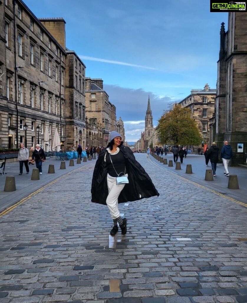 Kavita Kaushik Instagram - Somewhere in an English town between Alpacas and Scones 🦙🧁😇 #edinburgh #scottishhighlands #edinburghcity #britain #gorgeous #english #architecture #food #people #yogaeverywhere #yogaposes Scotland, United Kingdom