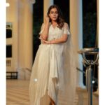 Keerthi shanthanu Instagram – White gold glam❕✨

Designer : @bandananarulaofficial 
Photography Team: @sat_narain @the.portrait.culture 
@shotsbyuv @srivathsan_vijayaraghavan 
@talesbyashif 
Hairdo : @chisellecrew