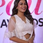 Keerthi shanthanu Instagram – 🤍💗
Happiness that flows naturally while being honoured with an award 🩷 
#Televisionbeautyofthedecade 
Thank you @she_awards @she_india & team 🩷
Received from @actress_ramyapandian @samyuktha_shan 🩷
Beautiful outfit by my fav @bandananarulaofficial 🤍
Photography Team: @sat_narain @the.portrait.culture 
@shotsbyuv @srivathsan_vijayaraghavan 
@talesbyashif 
Hairdo : @chisellecrew @chisellemakeupandhair 🤍