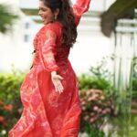 Keerthi shanthanu Instagram – 💃🏻
A quick click before the launch of @musky_wardrobe 🥰
The girls team!
Outfit : @musky_wardrobe @smrithi_sathish 
Makeup & hairdo : @steffhymerwin 
Clicks : @sruthi.jayabal 
@poornimabhagyaraj ❤️