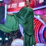 Keerthi shanthanu Instagram – Indo-western 🌿
For #Superjodi on @zeetamizh every sunday at 6.30pm 
Outfit : @_.rubeenavogueofficial._ @rubyafroz80 
Neckpiece : @mspinkpantherjewel 
clicked by @storiesbysidhu