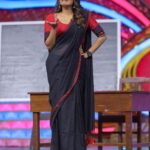 Keerthi shanthanu Instagram – Every saree has a story 🥰
So in this story i’m a teacher 😋
Watch #Superjodi on @zeetamizh at 6.30 pm
Thank you @mathugai_handlooms for the saree 🖤
📸 @storiesbysidhu