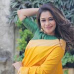 Keerthi shanthanu Instagram - #AD | My pongal celebration this year turned out to be a really memorable one at home thanks to Garnier Color Naturals Ultra Color! What excited me the most about this hair color is that it contains NO Ammonia, nourishes your hair, gives intense color payoff and lasts upto 10 weeks. Isn’t it lovely? Not only that, it is visible even on dark hair! Thanks to Garnier’s Color Match Tool on their website, I found my perfect shade! Colorful Hair For A Brighter You! @garnierindia #GarnierVTO #FoundMyShade #CelebrateWithColor