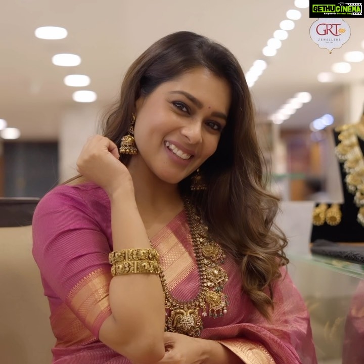 Keerthi shanthanu Instagram - This Akshaya Tritiya, Let’s make it super special with the most trusted GRT Jewellers. I recently visited the GRT Jewellers and was stunned seeing the beautiful and unique collections. And to my delight, they were running some fantastic offers for Akshaya Tritiya! GRT Jewellers is a brand I completely trust when it comes to great craftsmanship and quality. Visit GRT Jewellers and and bring home Prosperity this Akshaya Tritiya Happy Shopping! @grtjewellers #akshayathritiya
