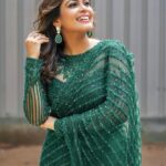 Keerthi shanthanu Instagram – 🦚
For #Superjodi finale on @zeetamizh 
with the fun loving @rjvijayofficial ✨
Emerald green draped saree from @studio149 ✨
Earrings : @rimliboutique ✨
Photography: @teamcreators & @stevenaj14 ✨
