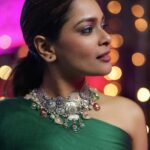 Keerthi shanthanu Instagram – Indo-western 🌿
For #Superjodi on @zeetamizh every sunday at 6.30pm 
Outfit : @_.rubeenavogueofficial._ @rubyafroz80 
Neckpiece : @mspinkpantherjewel 
clicked by @storiesbysidhu