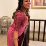 Keerthi shanthanu Instagram – 💖
#பட்டுப்புடைவை #நகை ✨

For @zeetamizh #superjodi today 6.30pm

@mspinkpantherjewel 
@vyshalisundaram_hairstylist 
@poornimas_store 

#saree #silksarees