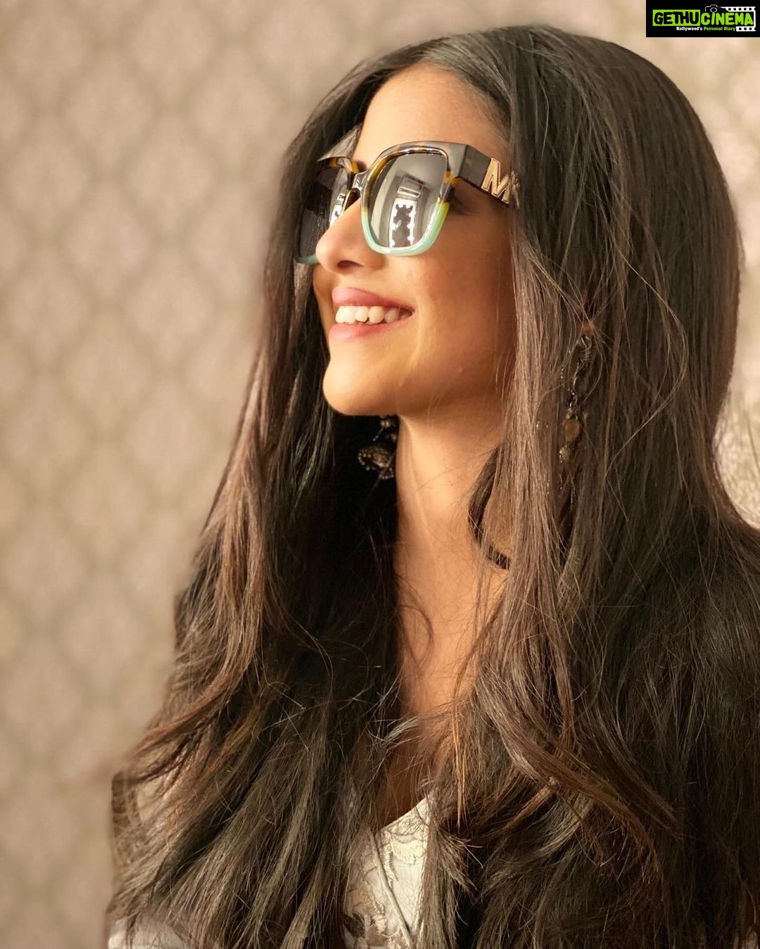 Khushi Dubey Instagram - Whattt iconic clicksss!!!♥️💯 Designed and captured by @gulenaghmakhan 😚 . . . #khushidubey #gulenaghmakhan #khushians #beauty #princess #feels #beauty #glares #love #michaelkors #potrait #perfect #pics #myfavlady #khushians #chikki #chikkisharma #aashiqana India
