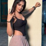 Khushi Dubey Instagram - On the sets… #aashiqana3 coming soon♥️ . . . #khushidubey #khushians #khushi #chikki #chikkisharma #aashiqana #set #location #shoot #hotstar #mood #season3