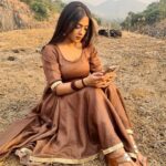 Khushi Dubey Instagram - Let’s wander where the wifi is weakkk!!🍁 . . #khushidubey #khushi #khushians #love #live #cute #chikki #chikkisharma #aashiqana #aashiqana2onhotstar #disneyplushotstar #hotstar #brown #suit #indian #scenery #landscape #mountains #shoot #climax Mumbai, Maharashtra