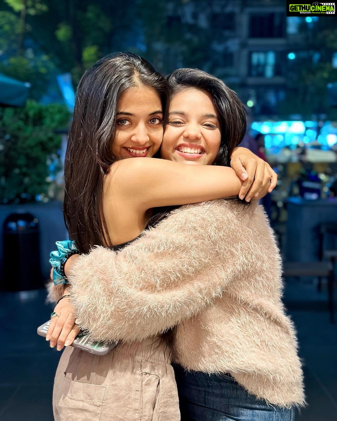 Khushi Dubey Instagram - Besides Chocolate, You are my Favourite πβ₯οΈπ My forever constant βΎοΈ Starbucks