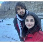 Khushi Dubey Instagram - Dashing through the snoww!!!! Merry Christmas guyss♥️🎄 In frame: Me and Santaa! . . #khushidubey #zaynibadkhan #christmas #merrychristmas #santa #jinglebells #snow #winter #season #festive #xmas #santaclause #christmasvibes #manali #cute #khushians #smile Manali, Himachal Pradesh