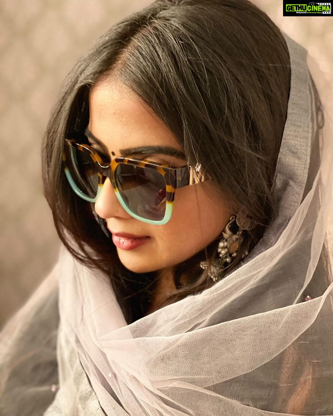 Khushi Dubey Instagram - Whattt iconic clicksss!!!♥️💯 Designed and captured by @gulenaghmakhan 😚 . . . #khushidubey #gulenaghmakhan #khushians #beauty #princess #feels #beauty #glares #love #michaelkors #potrait #perfect #pics #myfavlady #khushians #chikki #chikkisharma #aashiqana India