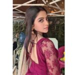 Khushi Dubey Instagram – Kehteeee hai yeh deewani ,mastaaani hoooo gaiiiiiiiiii🍁
.
.
.
#khushidubey #khushians #chikki #chikkisharma #aashiqana #aashiqanaonhotstar #aashiqana2onhotstar #red #maroon #net #laced #indian #ethnic #fashion #beauty #daylight