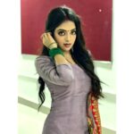 Khushi Dubey Instagram – Let your dreams be the only flames your soul seeks….
.
.
.
.
#khushidubey #khushians #purple #traditional #love #beauty #chikkisharma #chikki #Aashiqana ##suit #bangles #dressup #fashion #style #contrast