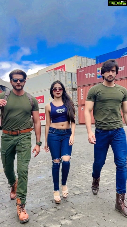 Khushi Dubey Instagram - Here to fuel fireeee❤️🔥 10th October.... Aashiqana season 2 streaming only on @disneyplushotstar🔥🔥 @gulenaghmakhan @genkstudio #khushidubey #khushians #khushi #zaynibadkhan #karanvirbohra #AashiqanaOnHotstar #gulkhan #genkstudios #Aashiqana #hotstar #disneyplushotstar #fight #action #thrill #slowmo #style #chikki #yash #yakki #walk #zayshi #season2 #fire #aashiqanas2