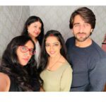 Khushi Dubey Instagram - Ever seen so many cuties in one frame??❤️ @gulenaghmakhan @zaynibadkhan @aanchalbudhirajaa . . . #gulkhan #zaynibadkhan #khushidubey #Aashiqana #aashiqanaonhotstar #hotstar #fantasticfour #love #fam #cute