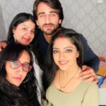 Khushi Dubey Instagram - Ever seen so many cuties in one frame??❤️ @gulenaghmakhan @zaynibadkhan @aanchalbudhirajaa . . . #gulkhan #zaynibadkhan #khushidubey #Aashiqana #aashiqanaonhotstar #hotstar #fantasticfour #love #fam #cute