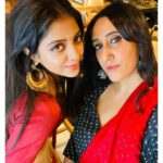 Khushi Dubey Instagram - Which is your favourite mood??😉🤭 With one of the most angelic souls I've ever met @gulenaghmakhan ❤️ P.s.Couldn't stop myself from postinggg all these lovely picss! . . . #khushidubey #gulkhan #aashiqana #hotstar #aashiqanaonhotstar #disneyplushotstar #ganpati #ganeshchaturthi #love #starbucks #selfie #selfie