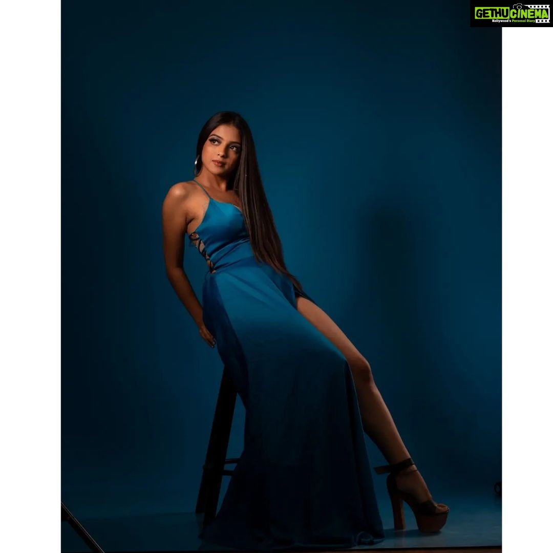 Khushi Dubey Instagram - Heaven in her smile, fire in her gaze....💙 . Clicked by @vishwasgonsalves Mua @makeupbyrimanandi Assisted by @lekhamarathe . . #khushidubey #khushians #love #blue #photoshoot #photography #gown #dress #outfitoftheday #ootd #ootn #style #fashion #beauty #seductive #theme #insta #shine #glam #potrait #glamour #bodycon #photography