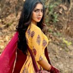 Khushi Dubey Instagram - The magic you’re looking for lies in you…. Saying the least.. Loveee you guys♥️ . #khushidubey #chikki #asshiqana #season3 #hotstar #disneyplushotstar #chikkisharma #indian