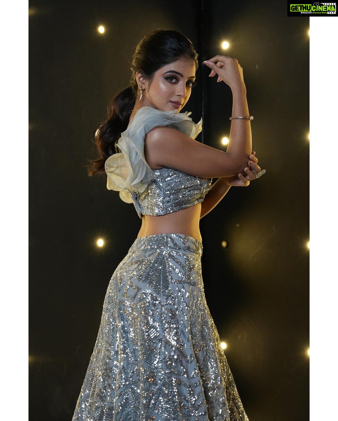 Khushi Dubey Instagram - Purity always dazzles…. Outfit: @the_adhya_designer Hair: @jagrutihairstylist Makeup: @the_glamourzone Photographer: @armanrathod . #khushidubey #khushians #love #photoshoot #style #aura #glamour #dress #gown #silver #sequin #lights #fashion #chikki #elegant