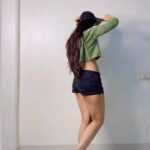 Khushi Dubey Instagram - Babyyyy calm downnnn!!!😘 Ohhhh I so love this songgg!! Late as alwaysss☺️♥️ . . @selenagomez @heisrema . . . #khushidubey #khushians #dance #reels #reelitfeelit #calmdown #selenagomez #rema #trending #explore #dancereels #lovedance