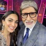 Kiara Advani Instagram - My fangirl moment of 2022! From watching KBC at home to being on the hot seat with the one and only legend @amitabhbachchan sir! Thankyou 🙏🏼 Truly a dream come true to be on your show sir! Airing tonight at 9pm on Sony Tv🤗🤗