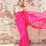 Kiara Advani Instagram - La Vie En Rose 💕 👗- @lakshmilehr @gaurvivdesai 💇‍♀️- @priyanka.s.borkar 💄- @savleenmanchanda 📸- @amaker7