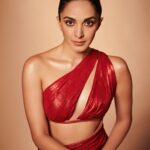 Kiara Advani Instagram – The dream team – @lakshmilehr @makeupbylekha @mehakoberoi ❤️‍🔥❤️‍🔥❤️‍🔥