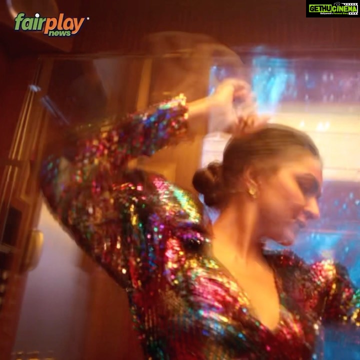 Kiara Advani Instagram - You need to aim big to live big. Celebrate and make the most of your life everyday! Join me and follow FairPlay News to conquer the world of sports. Khel Ja India! #FairPlayNews #Sports #SportsIndia #KhelJa #KhelJaIndia #Cricket #Football #Tennis #Boxing #SportsNews#ad